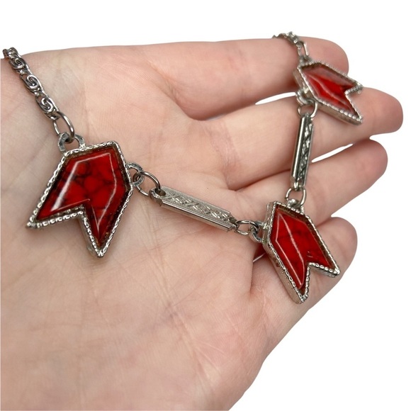 Red Faux Turquoise Triple Arrow Snail Chain Boho Tribal Necklace - Picture 3 of 7